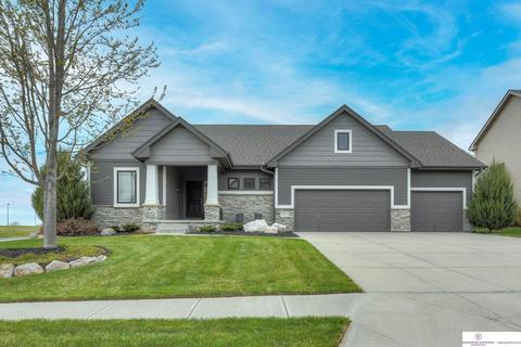 6214 S 180th Avenue Cir, Omaha, NE 68135