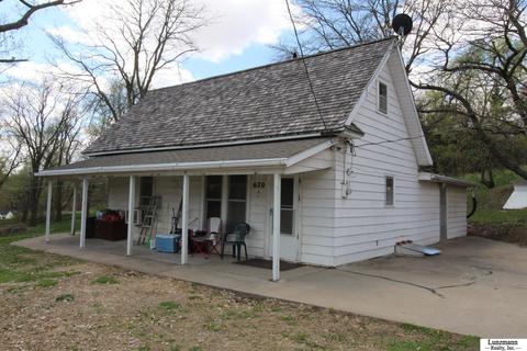 620 7th St, Peru, NE 68421