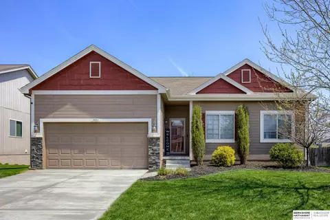 7921 S 190 Ave, Omaha, NE 68136