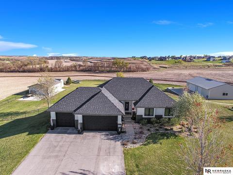 22565 Juniper Rd, Underwood, IA 51576