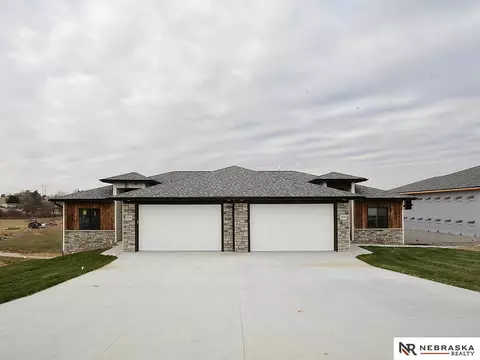 1155 Sand Hill Rd, Louisville, NE 68037