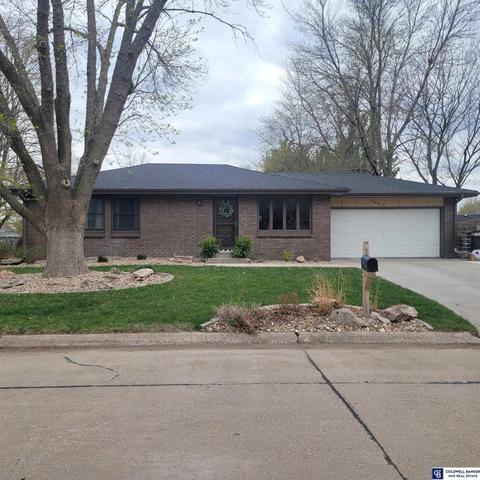 1420 Kennedy Dr, York, NE 68467