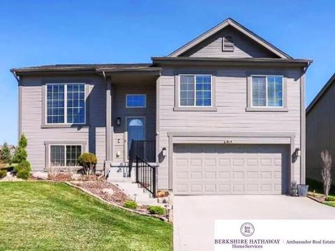 14614 Gilder Ave, Bennington, NE 68007