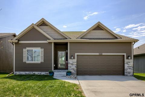 8521 King St, Omaha, NE 68122