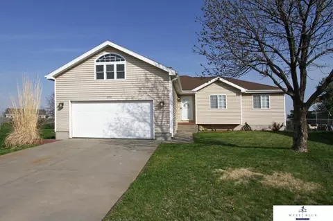 10721 Ashby Cir, Waverly, NE 68462