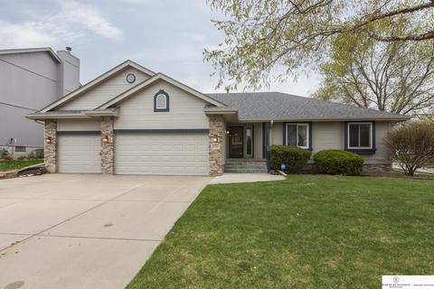 16927 Patterson Dr, Omaha, NE 68135