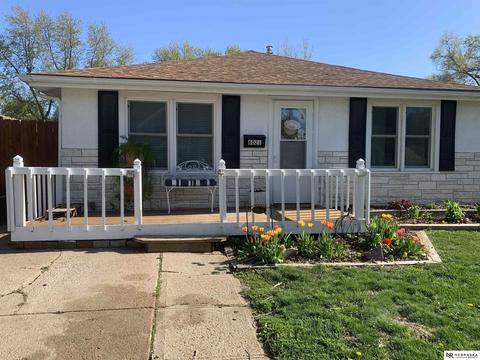6021 Parker St, Omaha, NE 68104
