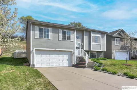 7358 Potter St, Omaha, NE 68122