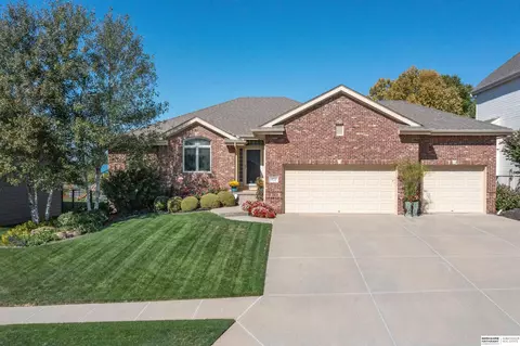 14714 Girard St, Bennington, NE 68007