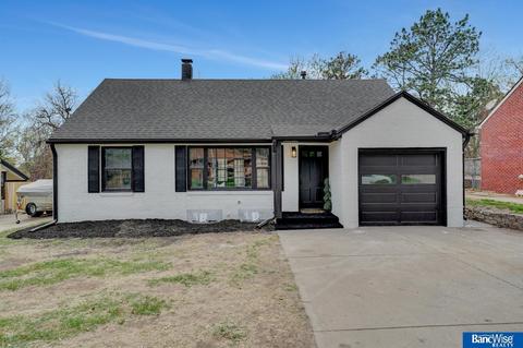 1801 S 48th St, Lincoln, NE 68506