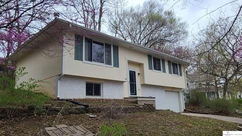 302 S 15th St, Fort Calhoun, NE 68023