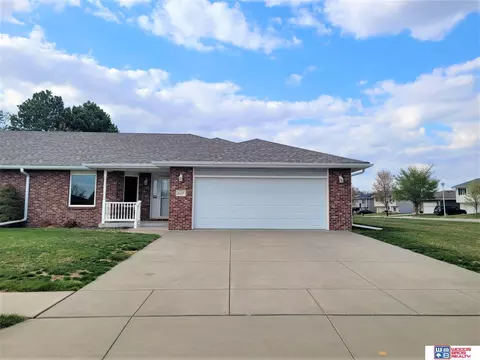 620 Denise Dr, Seward, NE 68434
