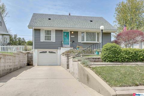 2528 S 40 St, Omaha, NE 68105