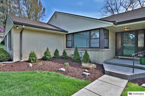 635 S 93rd St, Omaha, NE 68114