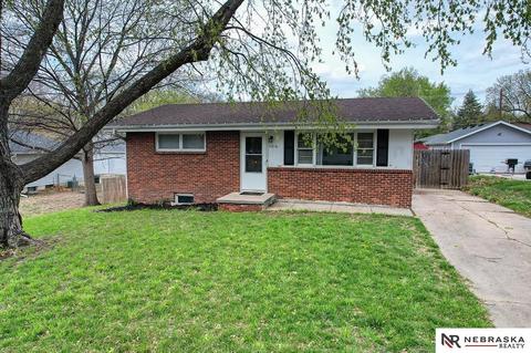 5016 Pioneers Blvd, Lincoln, NE 68506