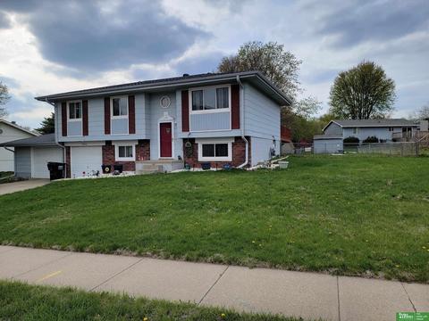 14510 Echo Hills Dr, Omaha, NE 68138
