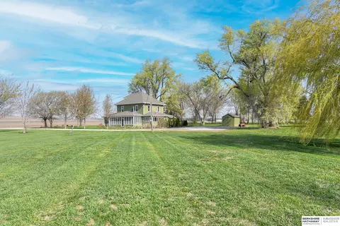 301 County Road 35, Tekamah, NE 68061