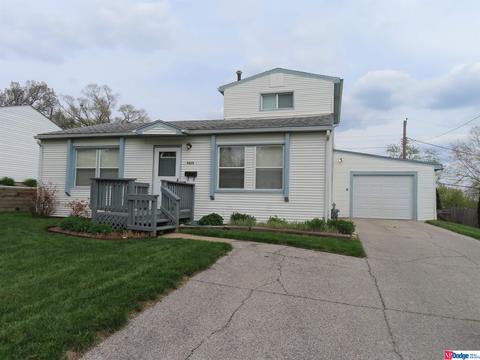 7415 La Vista Dr, La Vista, NE 68128