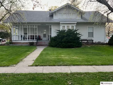 10711 N 140th St, Waverly, NE 68462