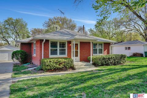 5520 J St, Lincoln, NE 68510