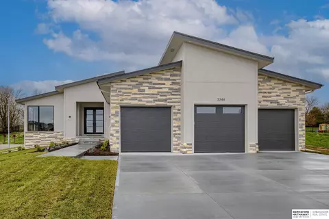 3344 S 212 Ave, Omaha, NE 68022