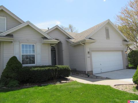 2401 Aberdeen Dr, Papillion, NE 68133