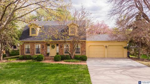 2221 Heather Ln, Lincoln, NE 68512