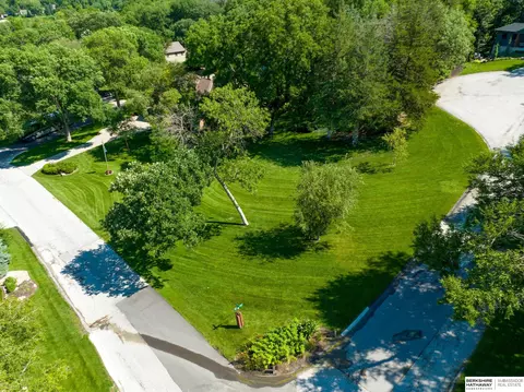 21934 Mayberry Cir, Omaha, NE 68022