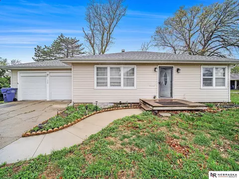 1525 Boswell Ave, Crete, NE 68333