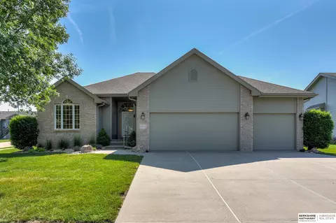 5033 N 134 Ave, Omaha, NE 68164