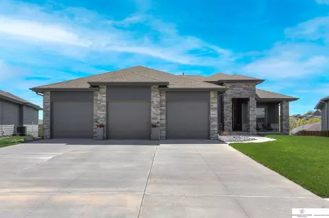 8910 N 172 St, Bennington, NE 68007