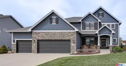12304 Windward Ave, Papillion, NE 68046