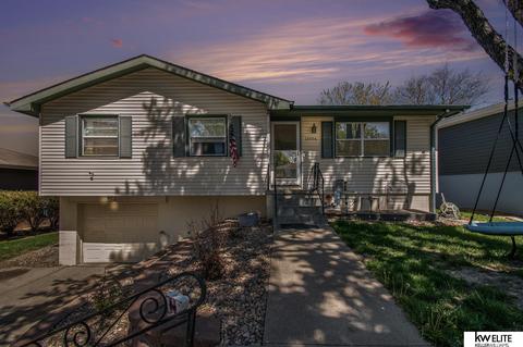 13906 Greenfield Rd, Omaha, NE 68138