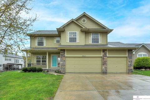 19613 Briggs St, Omaha, NE 68130