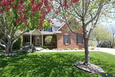 2424 Ridge Point Cir, Lincoln, NE 68512