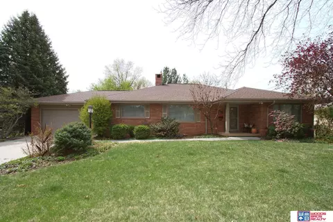 1500 W Manor Dr, Lincoln, NE 68506