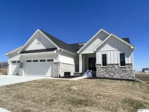 3329 S 212 Ave, Elkhorn, NE 68022