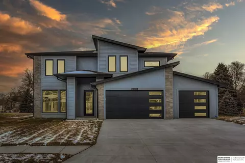 23816 Harvest Heights Cir, Waterloo, NE 68069