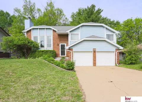 2706 N 142 St, Omaha, NE 68164