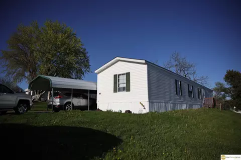 910 W 6th St #LOT 45, Papillion, NE 68046