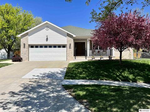 4251 N 8th Street Cir, Lincoln, NE 68521