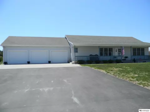 163 W 4th St, Greenwood, NE 68366