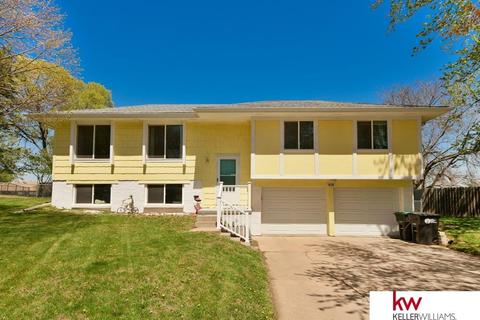 14110 Washington Cir, Omaha, NE 68137