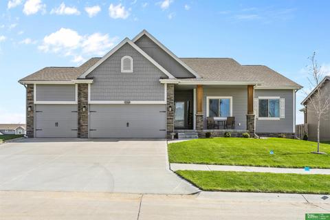 5309 Sheridan Rd, Papillion, NE 68133