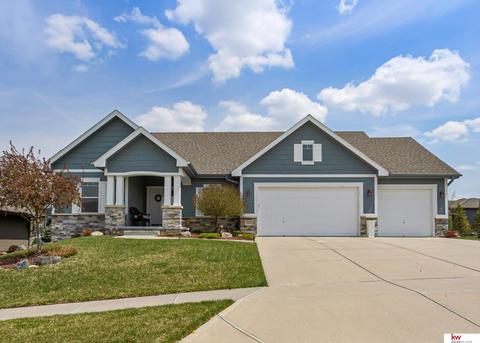 10355 S 124 Ave, Papillion, NE 68046