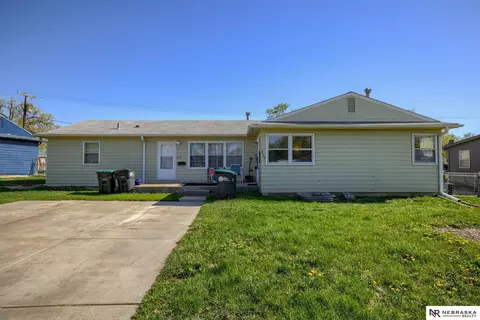 6157 Hillsdale Ave, Omaha, NE 68117