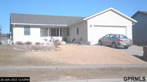 2406 Minuteman Dr, Lincoln, NE 68521