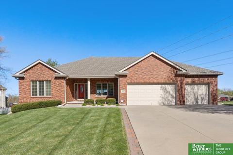 6118 N 165 St, Omaha, NE 68116