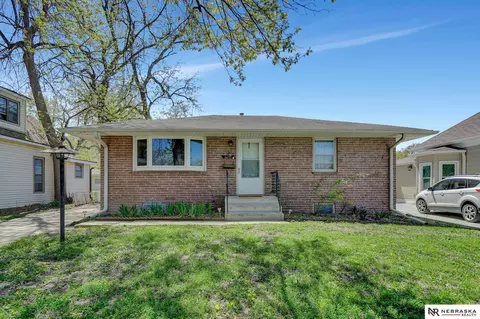 6635 Ballard Ave, Lincoln, NE 68507