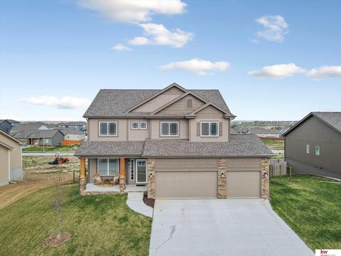 11729 S 112 St, Papillion, NE 68046